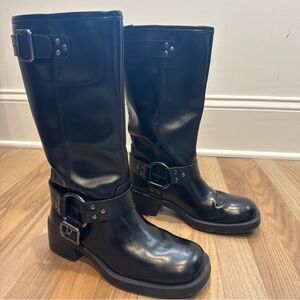 H&M biker Black Moto Boots silver buckles
Women’s Sz 7 eu 38 winter fall